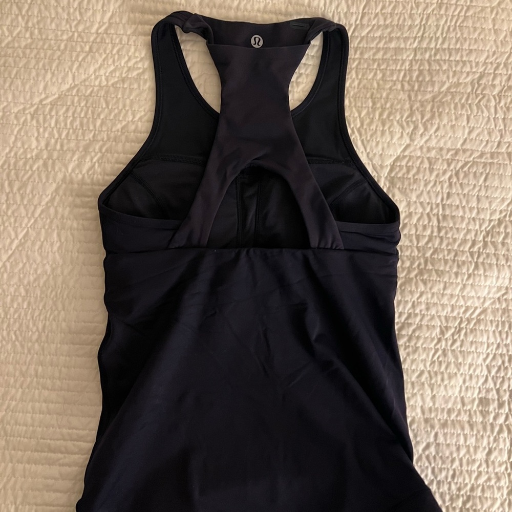 Lululemon Final Lap Shelf Bra Tank top size 4 navy blue